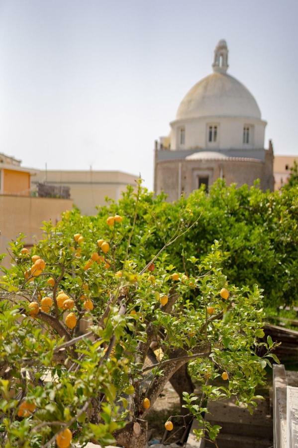 Le Corti Procida Exterior foto